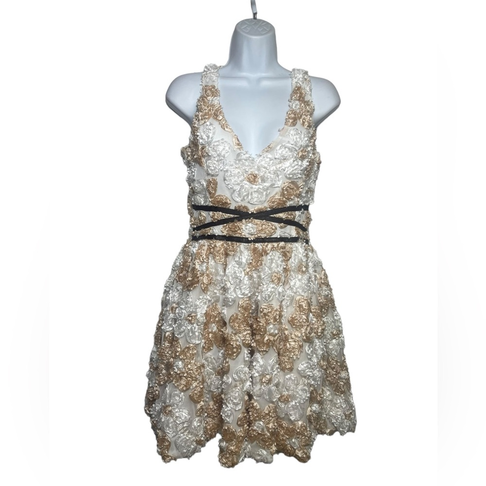 Prairie New York dress size medium white &‎ beige sleeveless summer dress